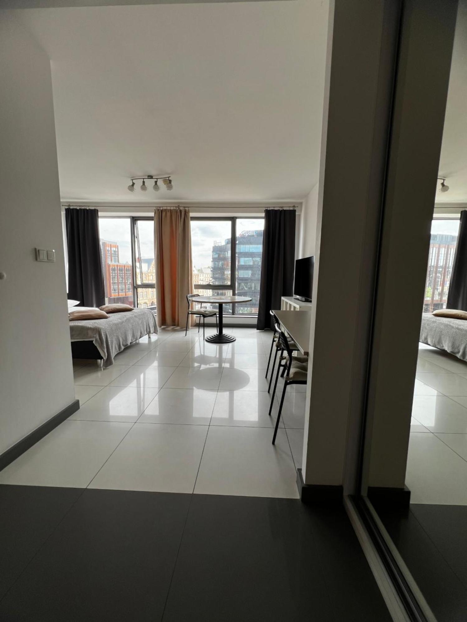 Silver Apartments Вроцлав Екстериор снимка