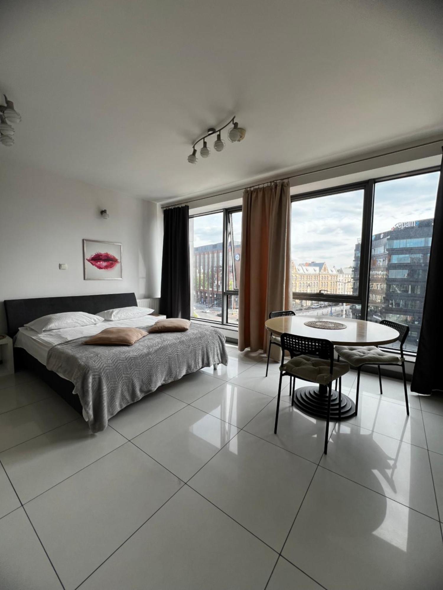 Silver Apartments Вроцлав Екстериор снимка